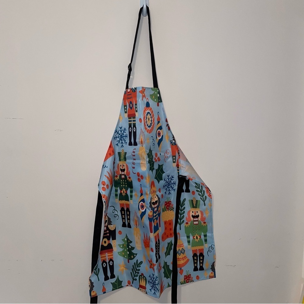 Feifeiyu Christmas Apron with Nutcracker Print